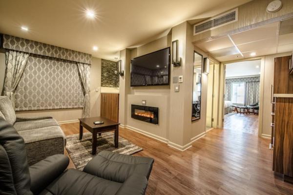 King Suite at Hotel Strata