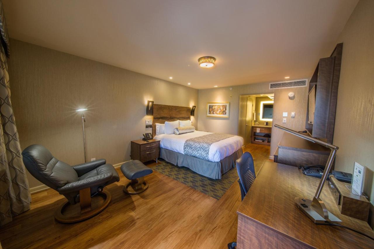 King Room at Hotel Strata