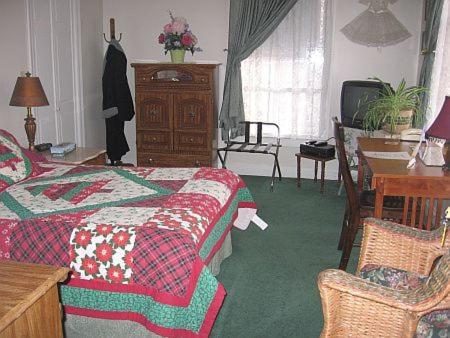  | Olde Judge Mansion B&B