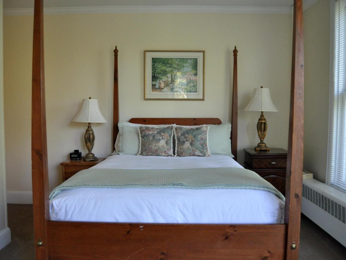 | Anne's Washington Inn