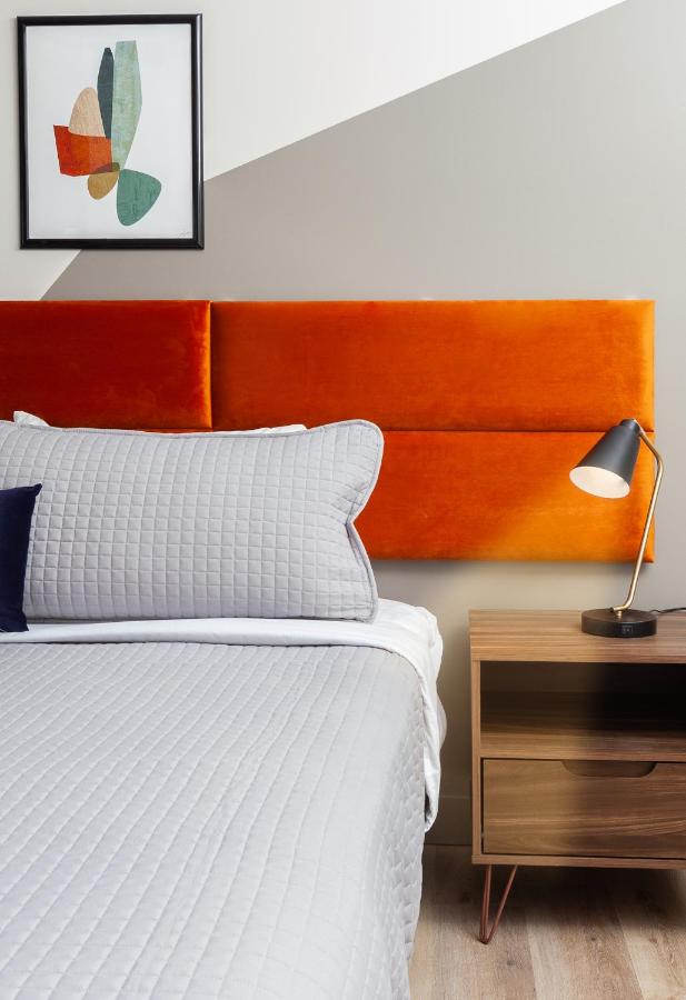 | 4411 Inn & Suites
