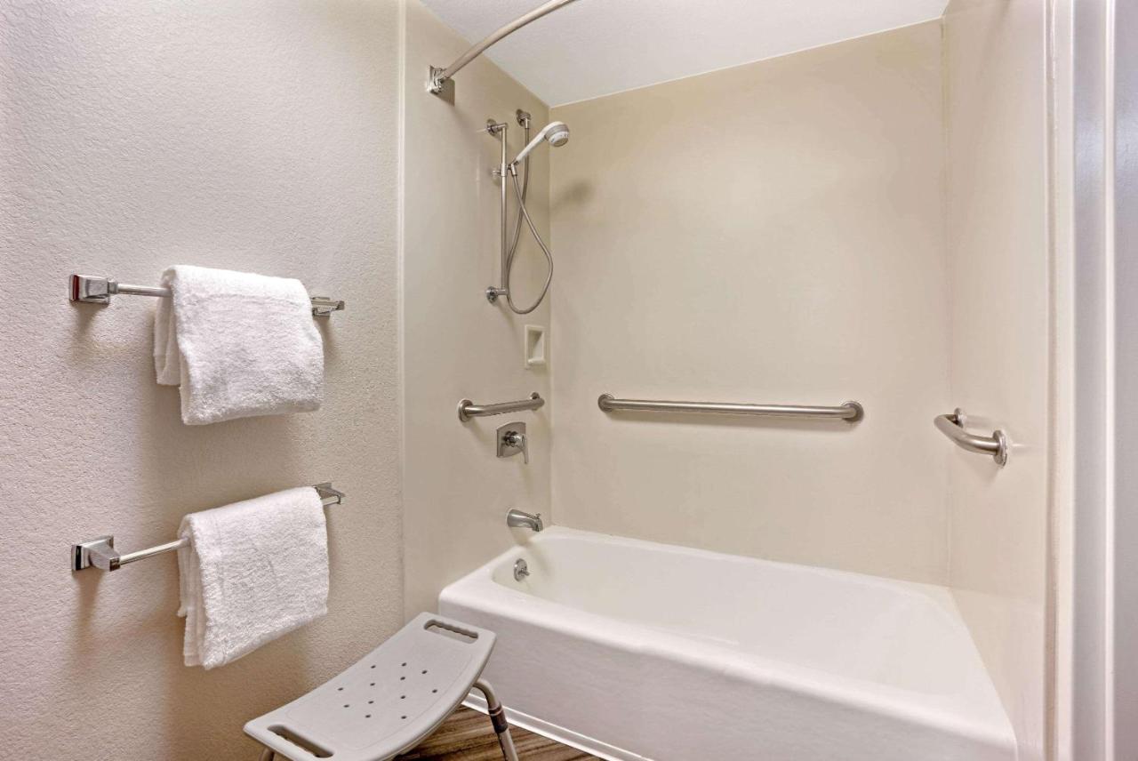| La Quinta by Wyndham Tacoma - Seattle