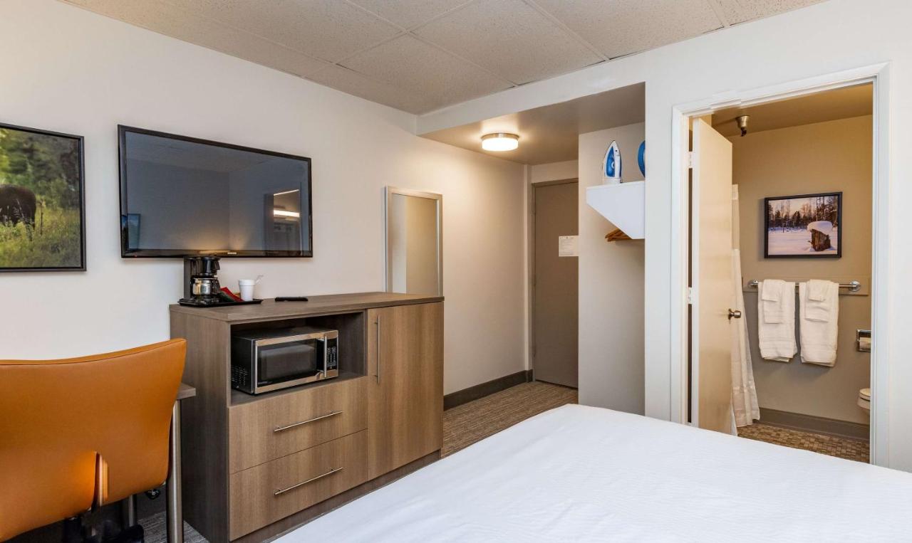  Queen Twin Room - Non-Smoking at Bridgewater Hotel, Trademark Collection by Wyndham