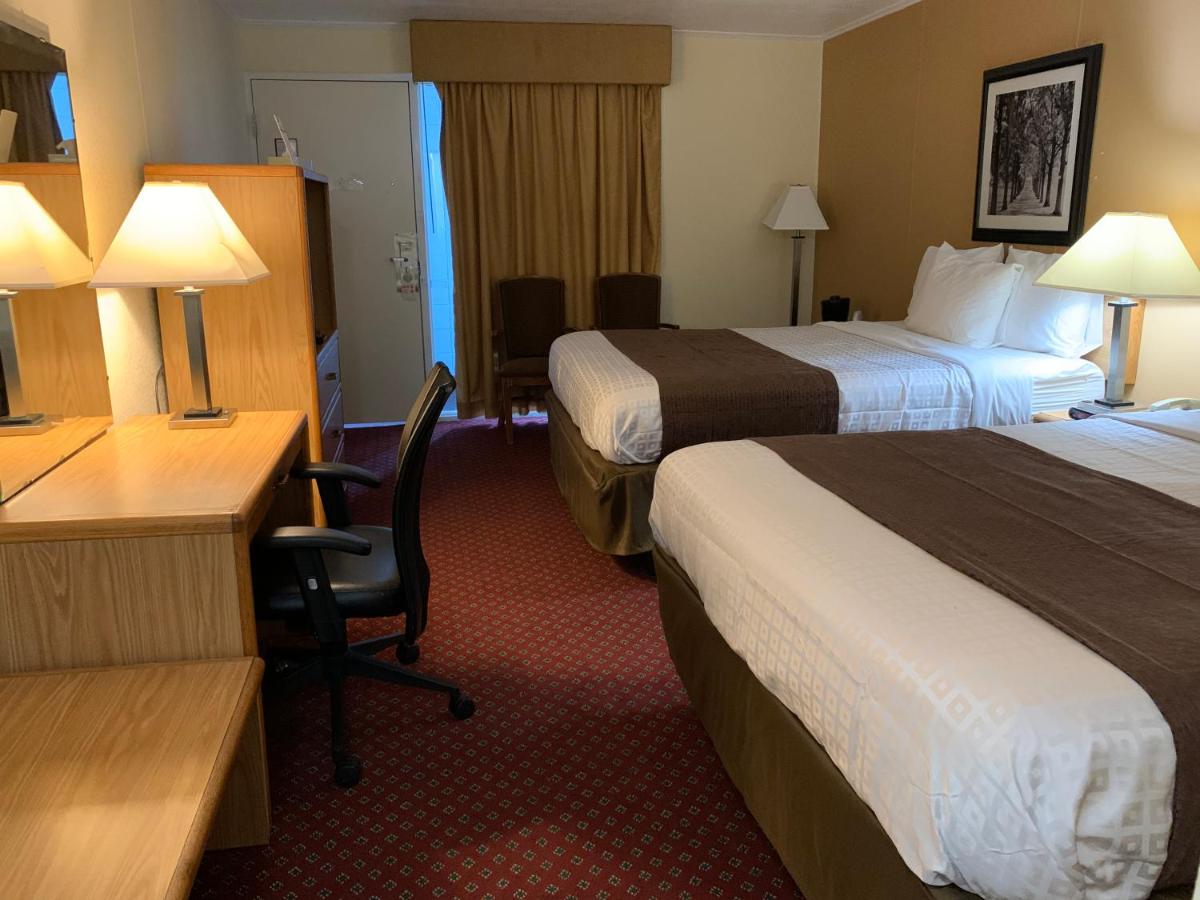 | Red Carpet Inn & Suites Ebensburg