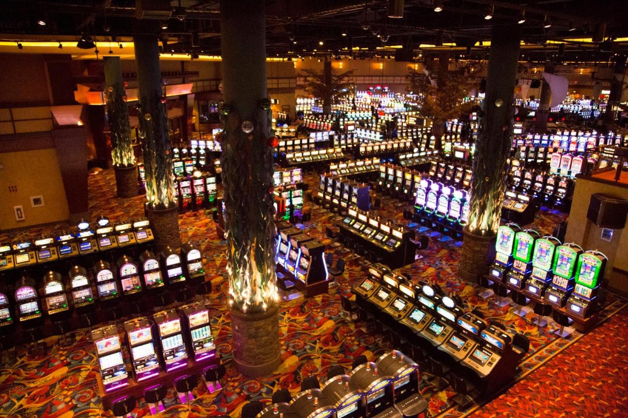 | Bally's Twin River Lincoln Casino & Hotel