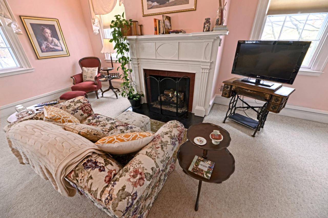| The Bed and Breakfast at Oliver Phelps