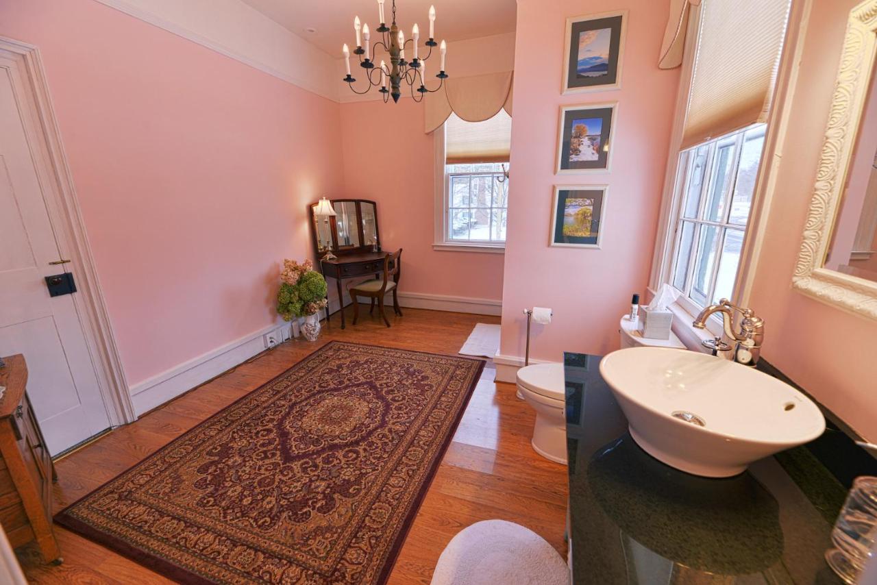 | The Bed and Breakfast at Oliver Phelps
