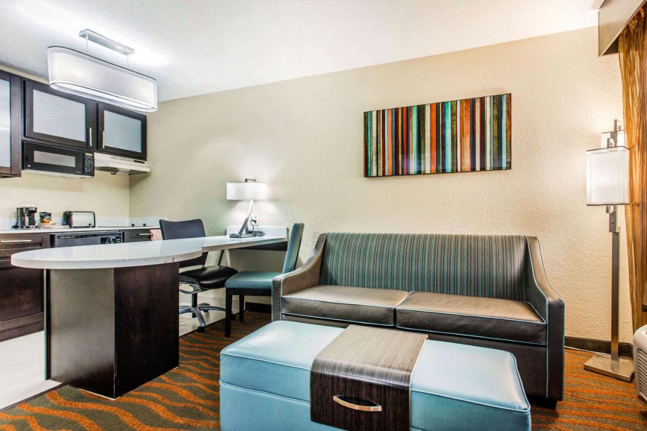 Queen Suite - Non-Smoking at MainStay Suites Greenville Airport