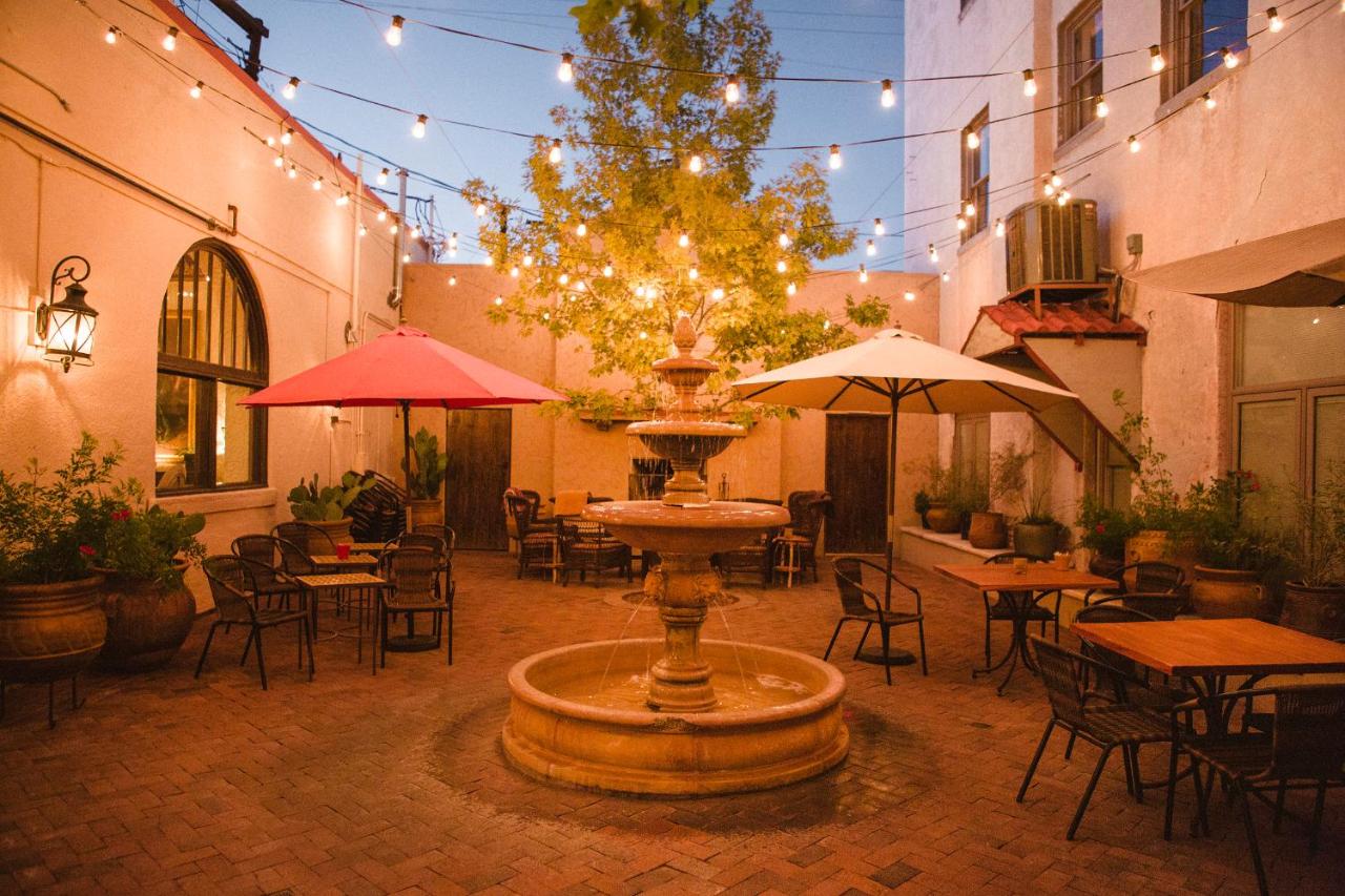 | The Holland Hotel