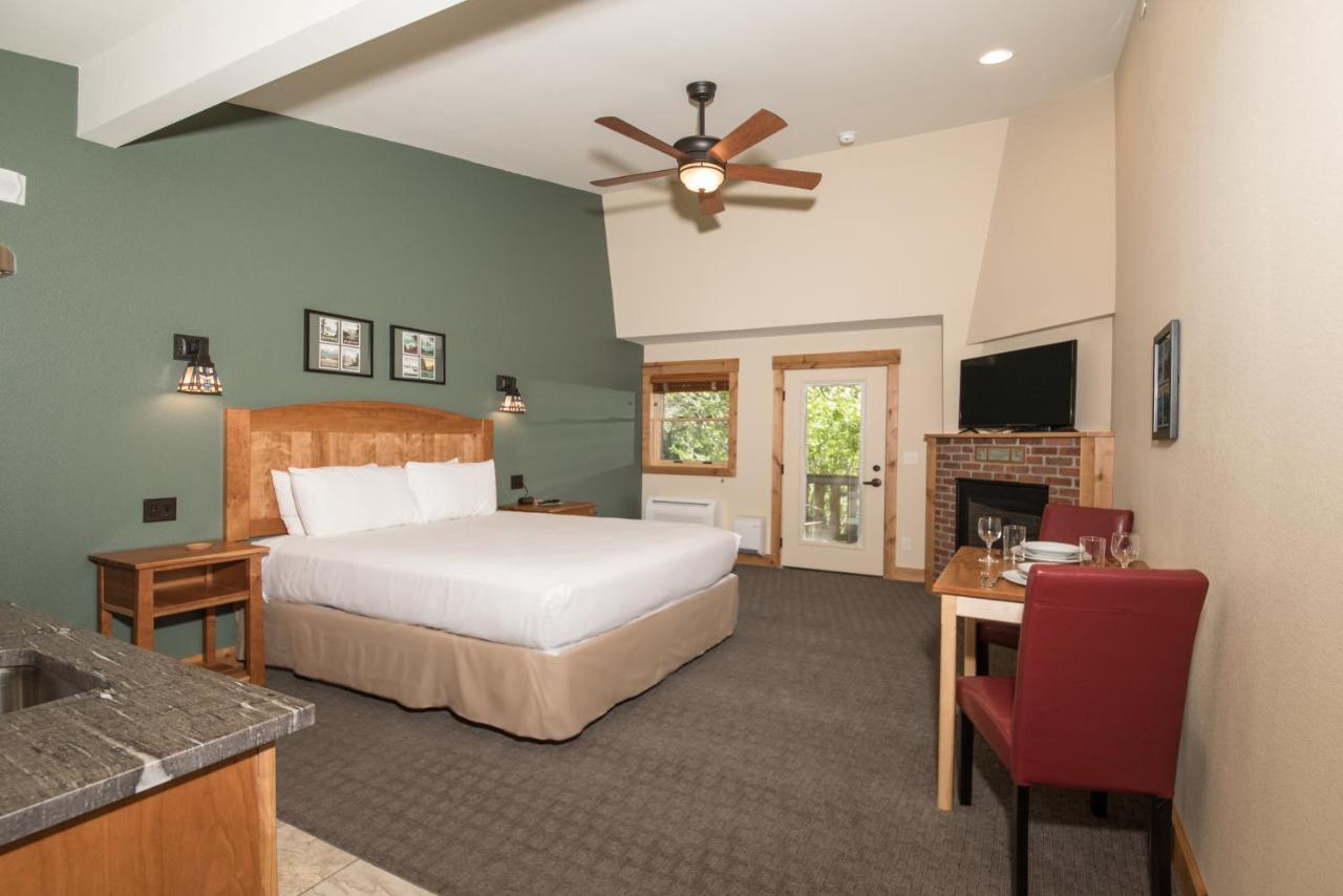  | The Maxwell Inn