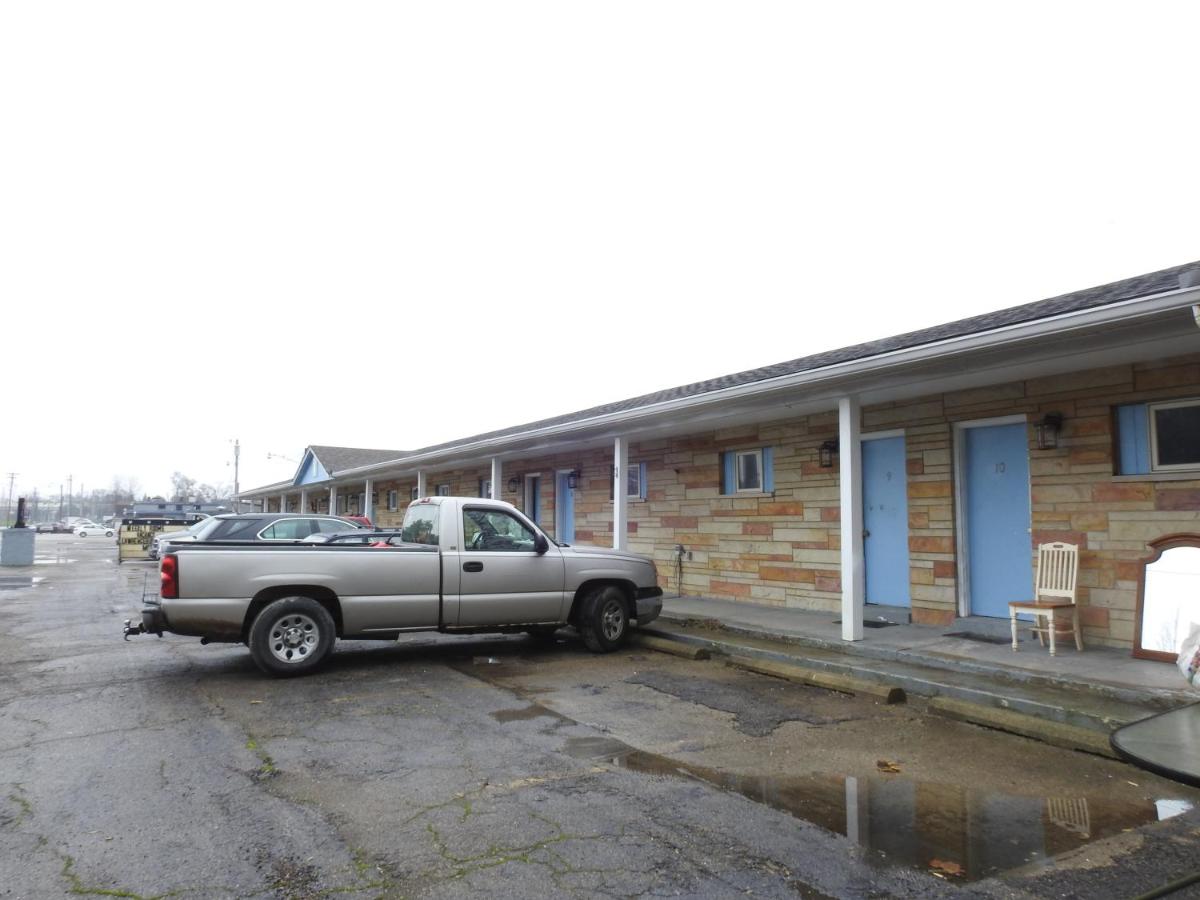 | LAWRENCEBURG MOTEL