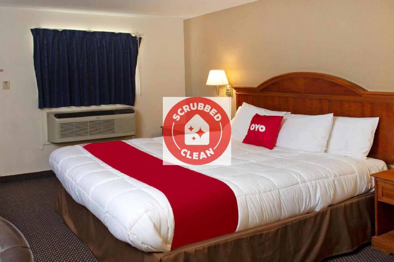 King Bed Smoking at OYO Hotel Guymon OK US-54