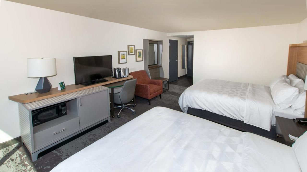 Two Queen Beds Non-Smoking at Holiday Inn Panama City by IHG