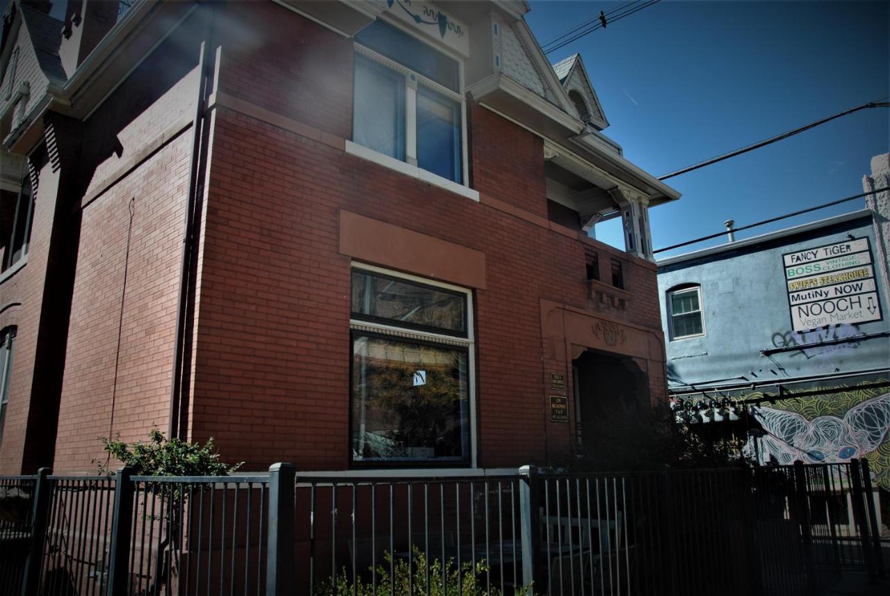 | Off Broadway B & B