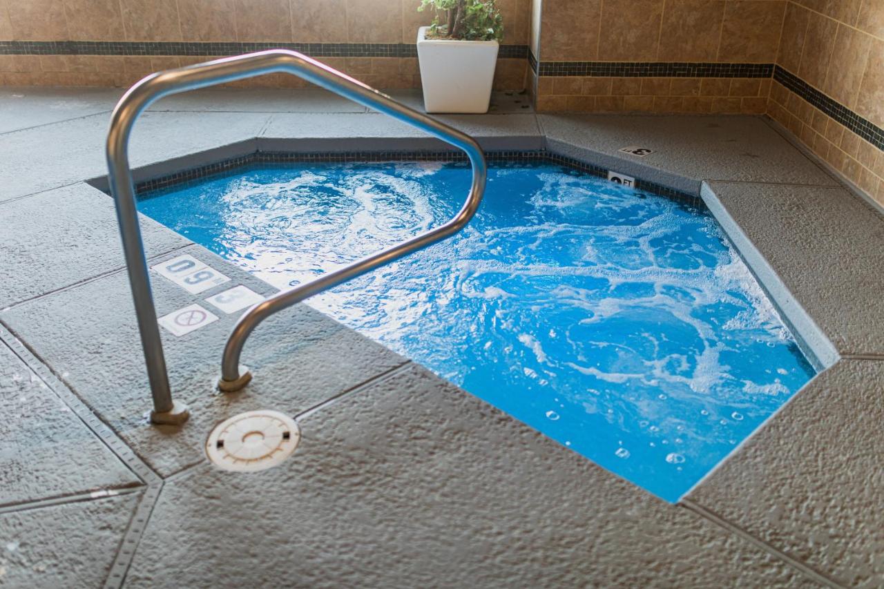 | Holiday Inn - West Yellowstone, an IHG Hotel
