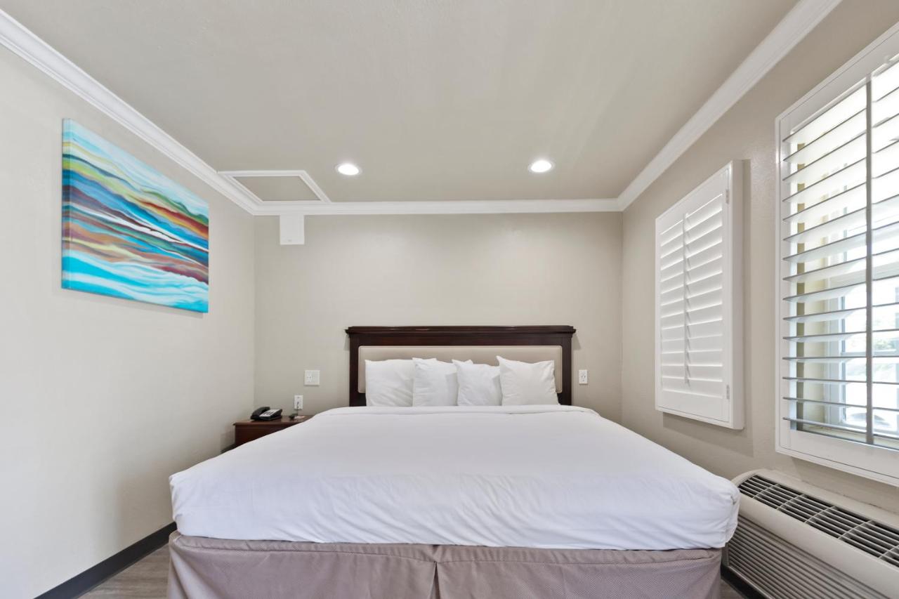 King Studio at Le Blanc Inn & Suites