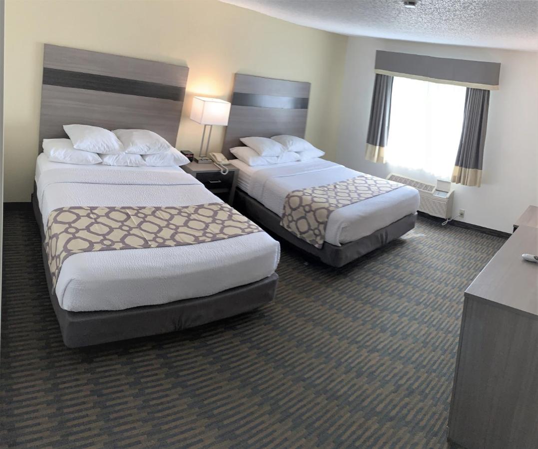 Queen Room with Two Queen Beds - Mobility Access/Non-Smoking at Baymont by Wyndham Paw Paw