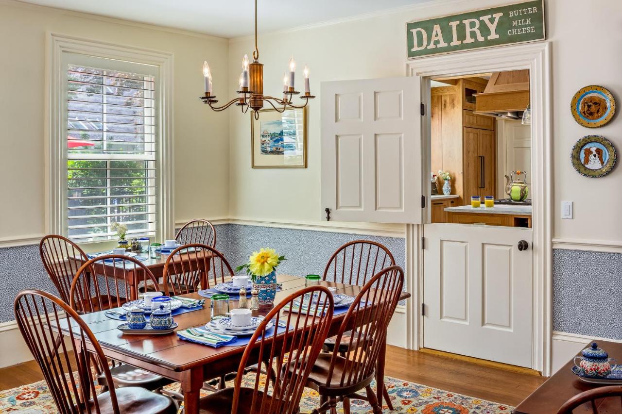 | Abigail's Inn