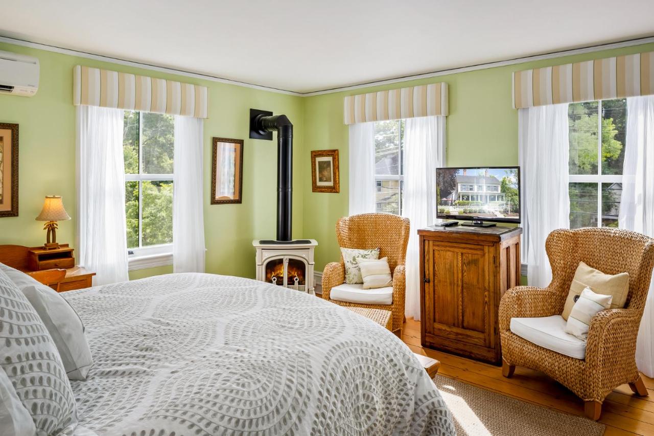 | Abigail's Inn