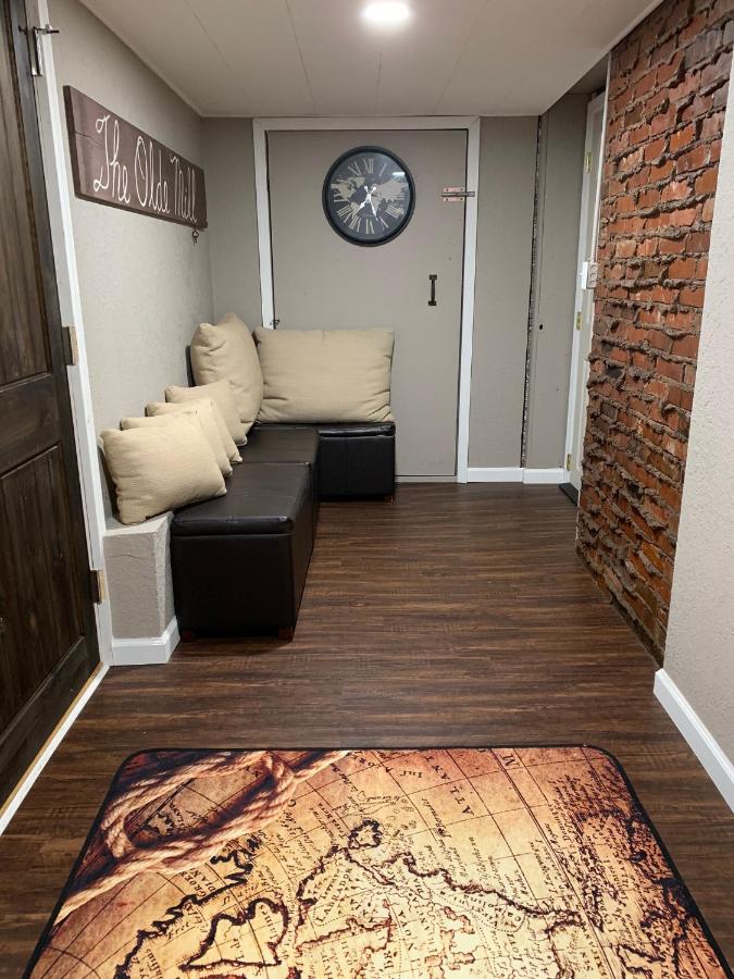 | Olde Mill Inn Bed & Breakfast