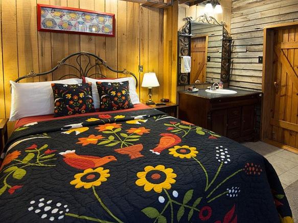 | Olde Mill Inn Bed & Breakfast