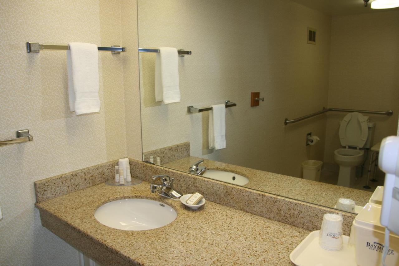 Double Room with Two Double Beds - Non-Smoking at Baymont by Wyndham Clarksville Northeast