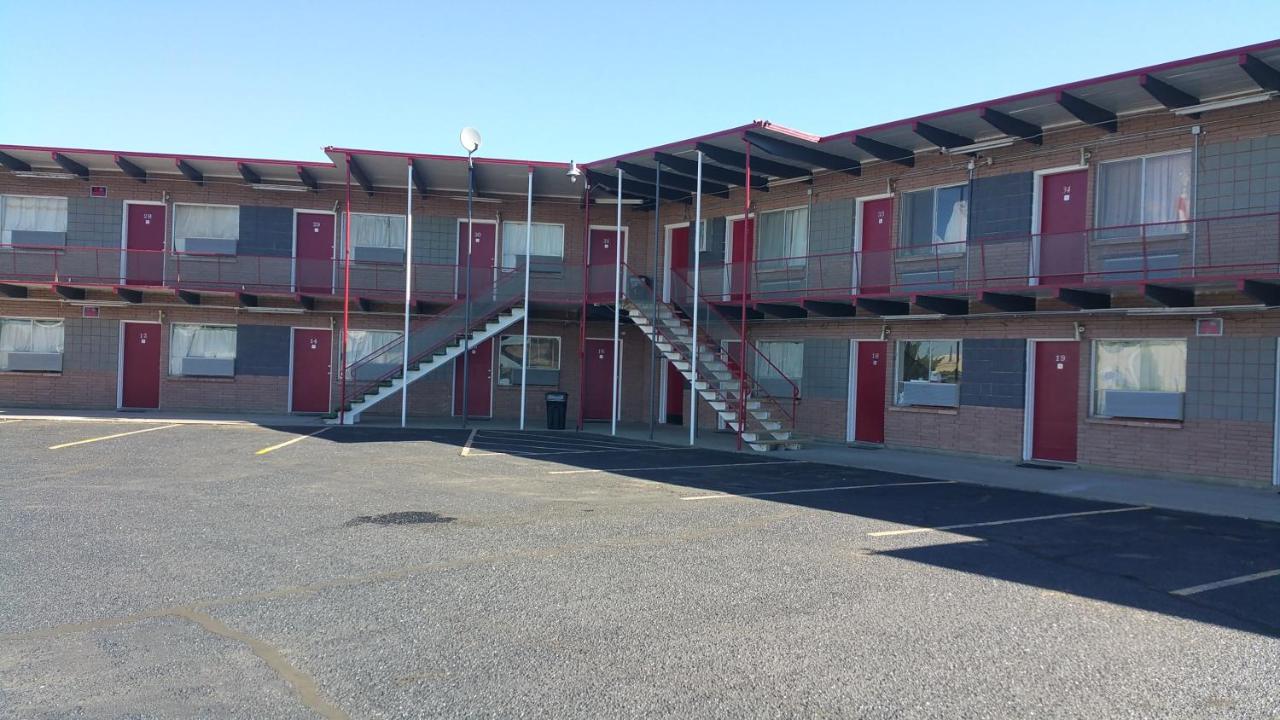 | Thunder Bird Motel