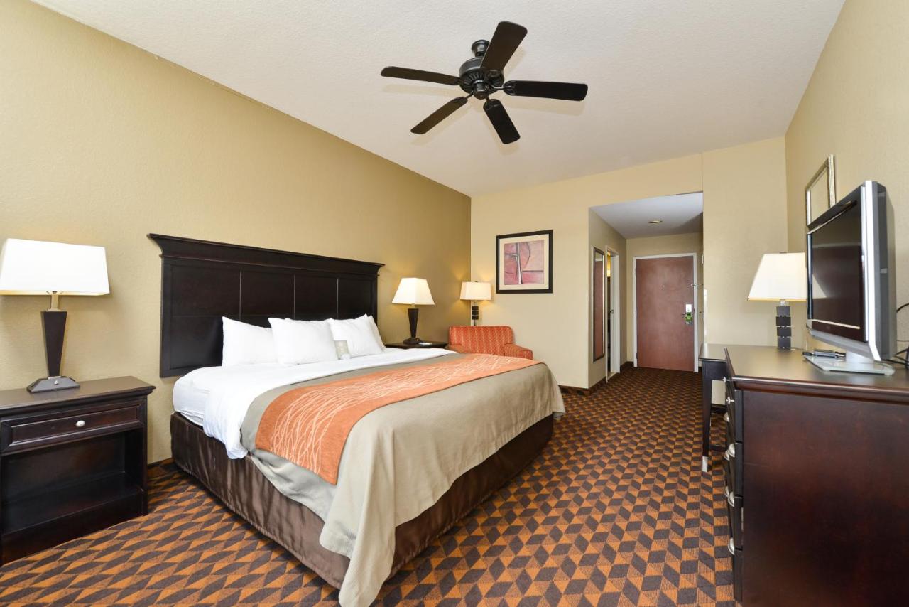 King Room - Non-Smoking at Comfort Inn & Suites Clinton - Jackson West
