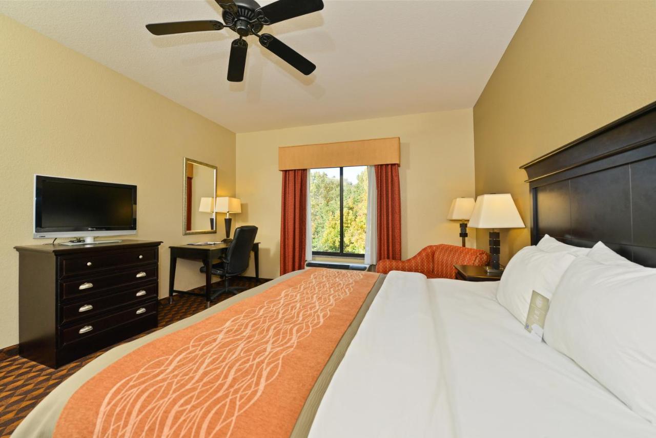 King Room - Non-Smoking at Comfort Inn & Suites Clinton - Jackson West