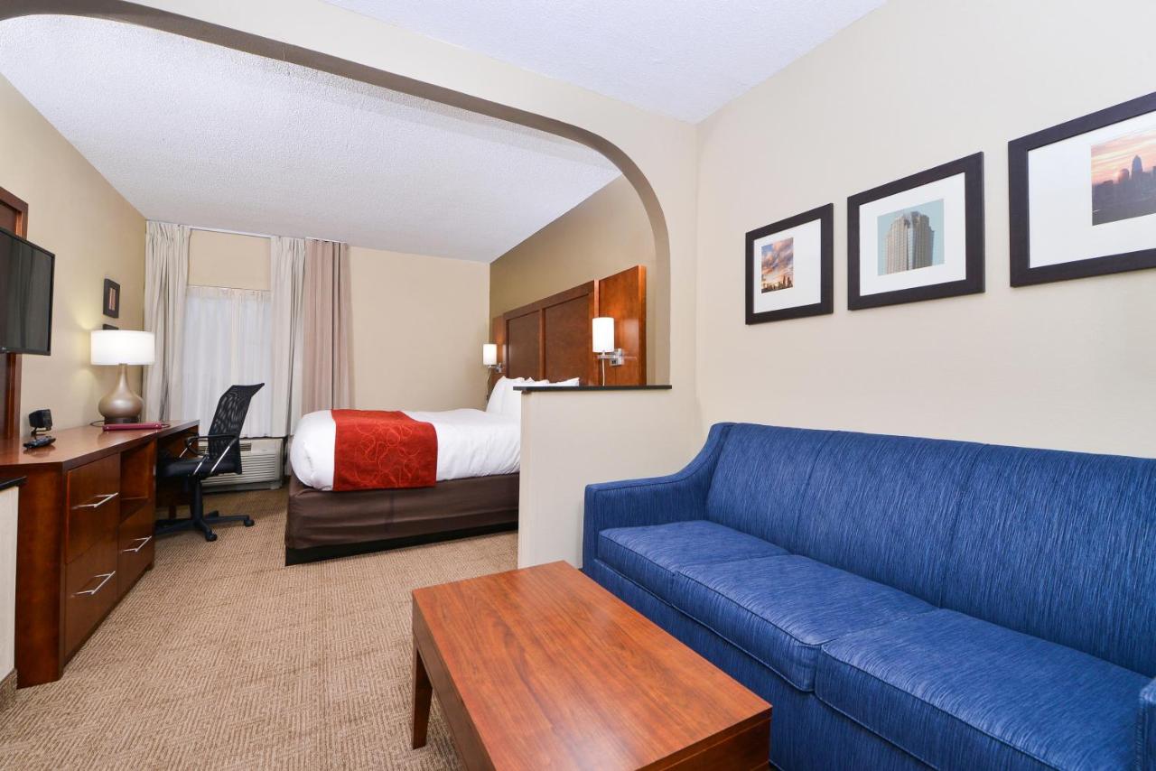 King Suite - Hearing Accessible/Non-Smoking at Comfort Suites University - Research Park