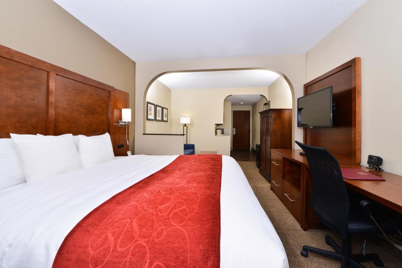 King Suite - Hearing Accessible/Non-Smoking at Comfort Suites University - Research Park