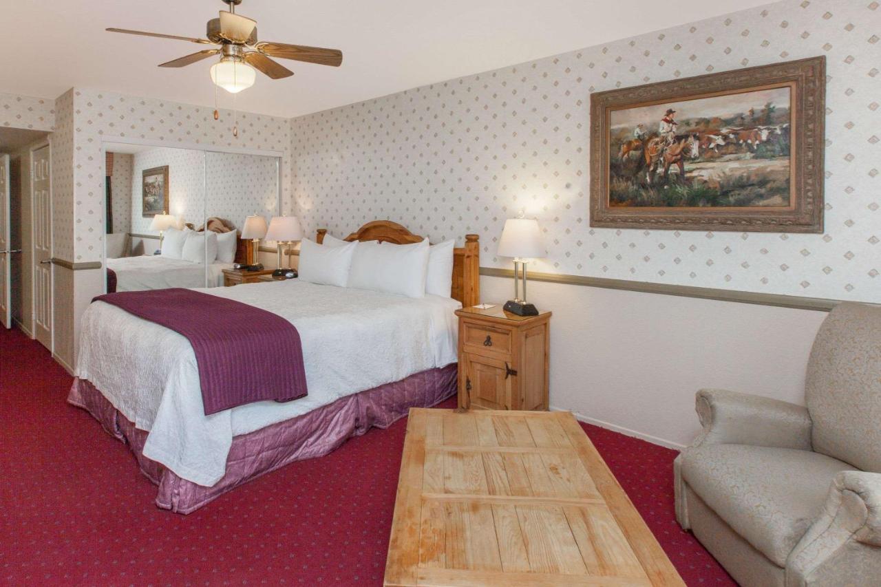 | Days Inn by Wyndham Lebec
