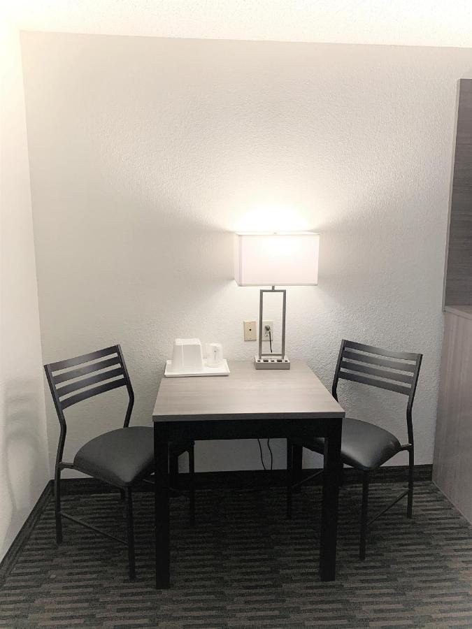 Queen Room with Two Queen Beds - Mobility Access/Non-Smoking at Baymont by Wyndham Paw Paw