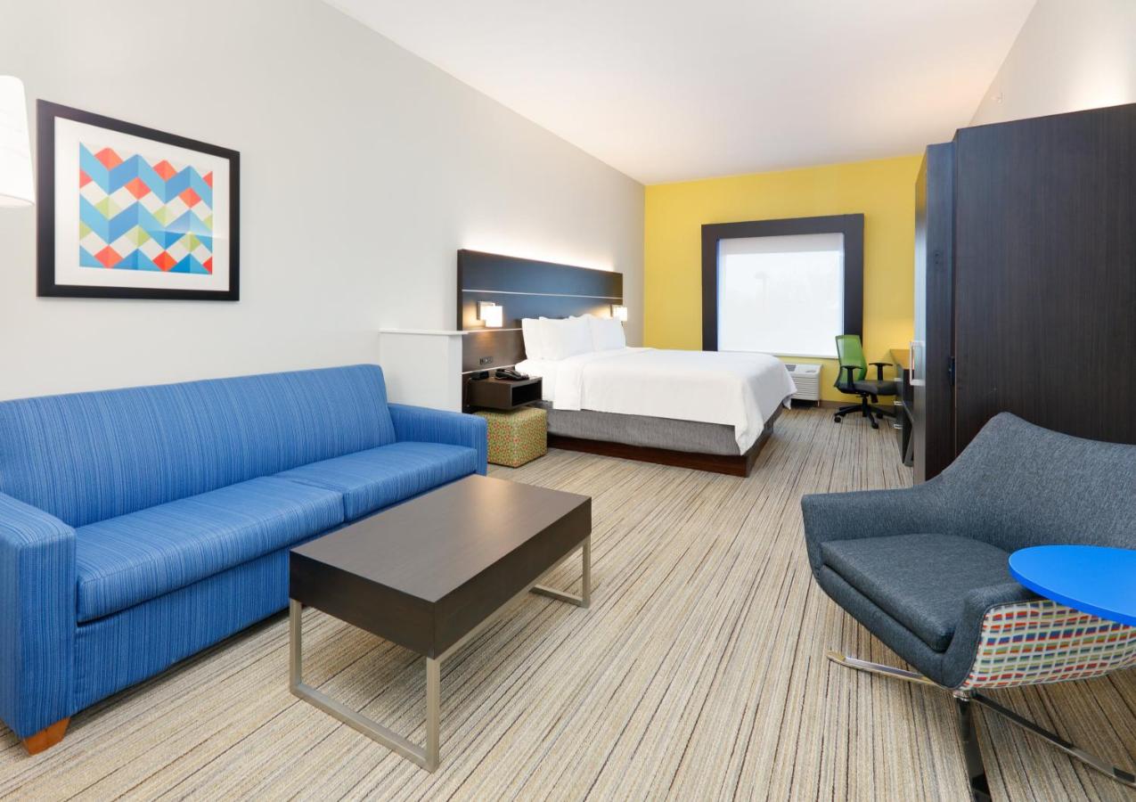 King Suite with Sofa Bed at Holiday Inn Express Hotel & Suites Cleburne by IHG
