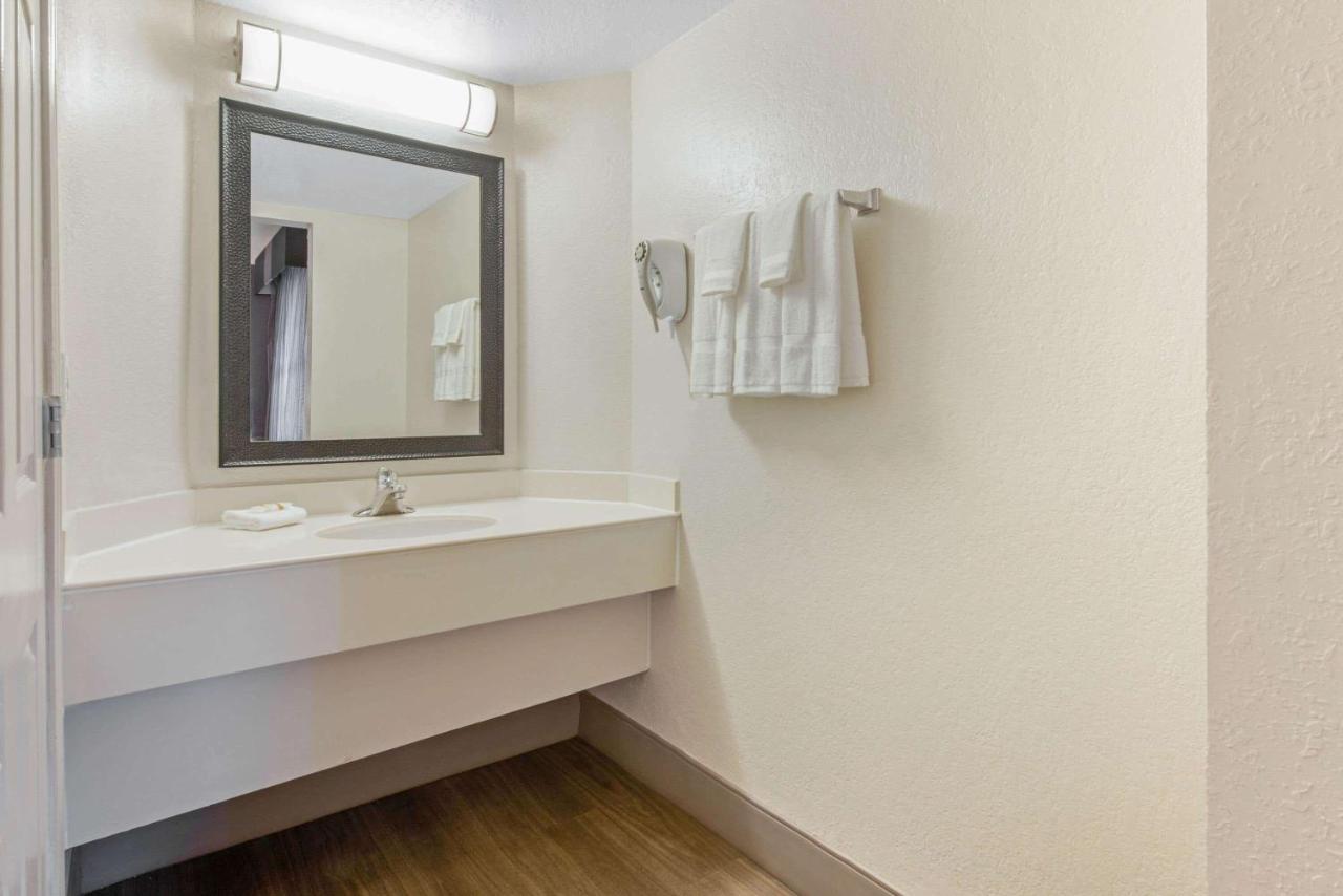 Deluxe Double Room with Two Double Beds at La Quinta Inn by Wyndham Miami Airport North