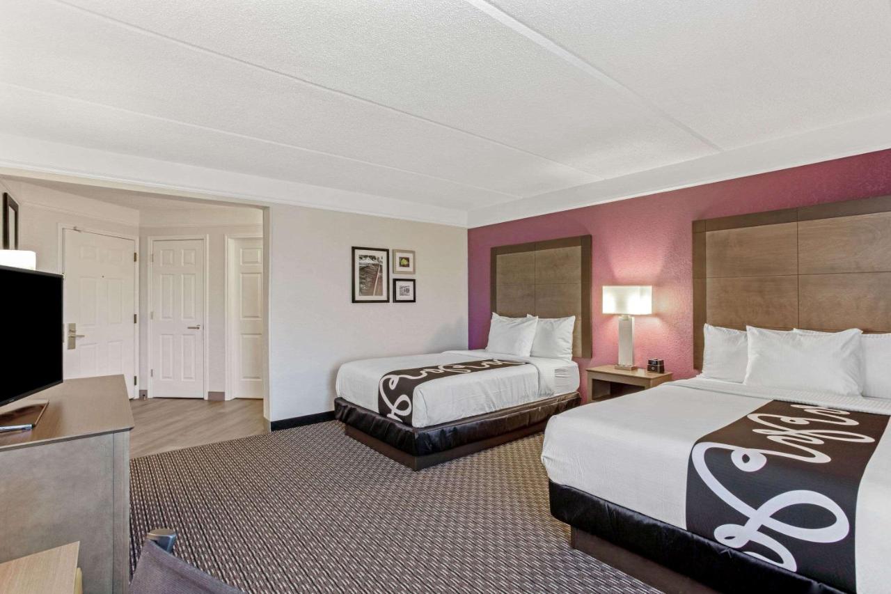Double Room with Two Double Beds - Hearing Accessible/Non-Smoking at La Quinta Inn & Suites by Wyndham Panama City