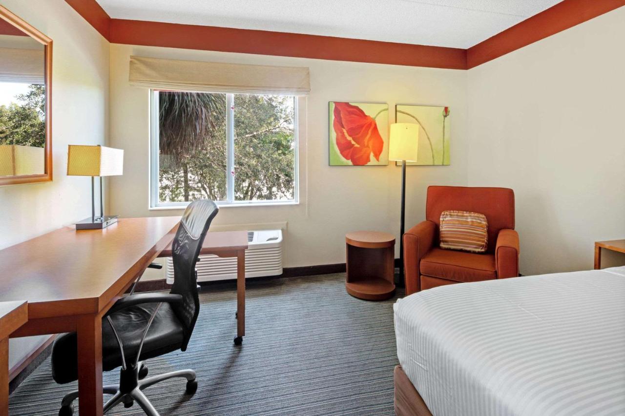 | La Quinta by Wyndham Miami Cutler Bay