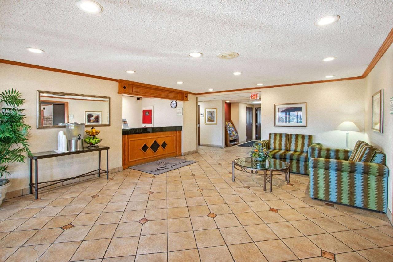 | La Quinta by Wyndham Albuquerque Journal Ctr NW