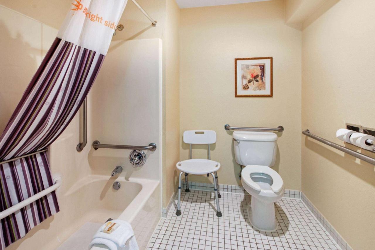 | La Quinta by Wyndham Albuquerque Journal Ctr NW