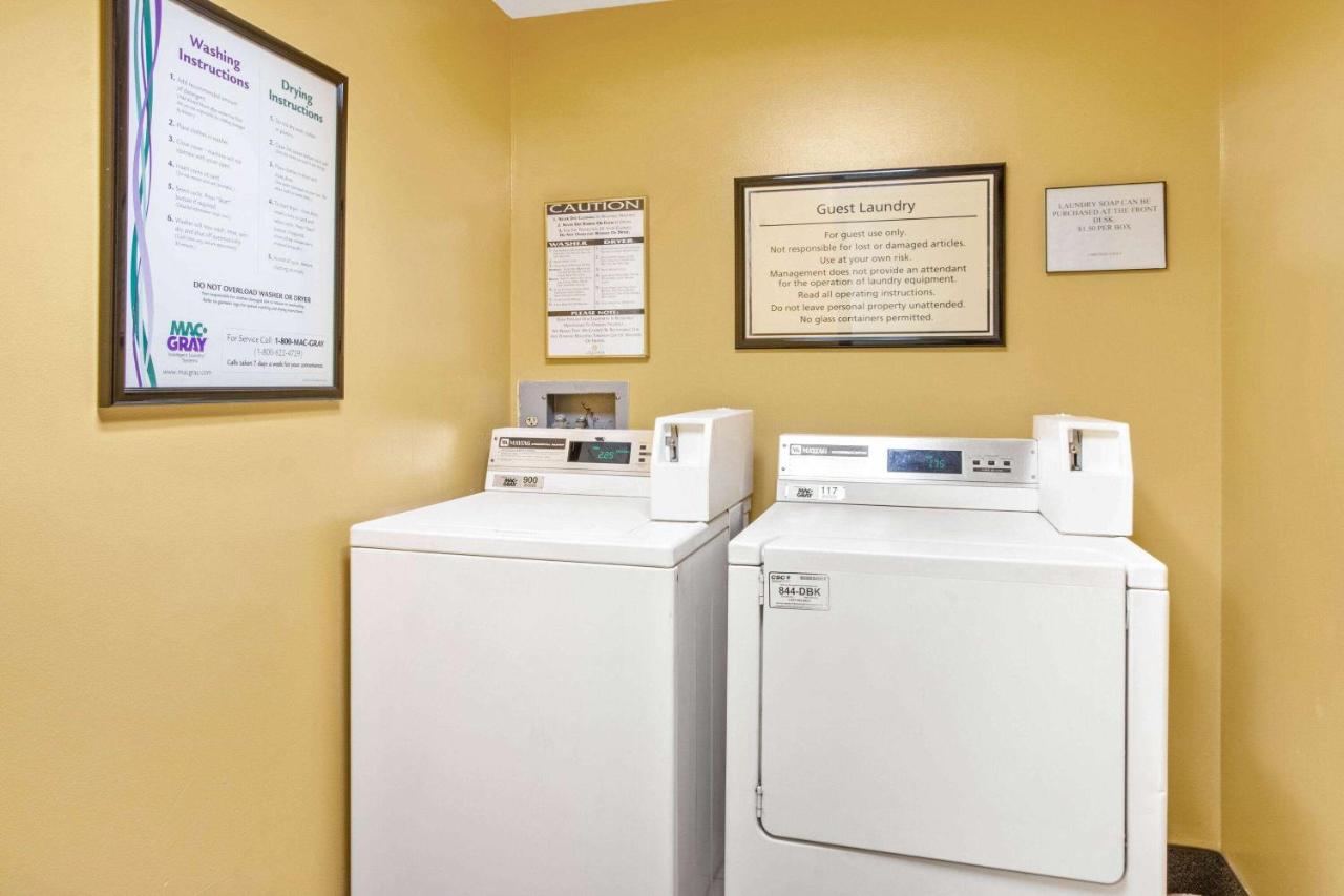 | La Quinta by Wyndham Albuquerque Journal Ctr NW