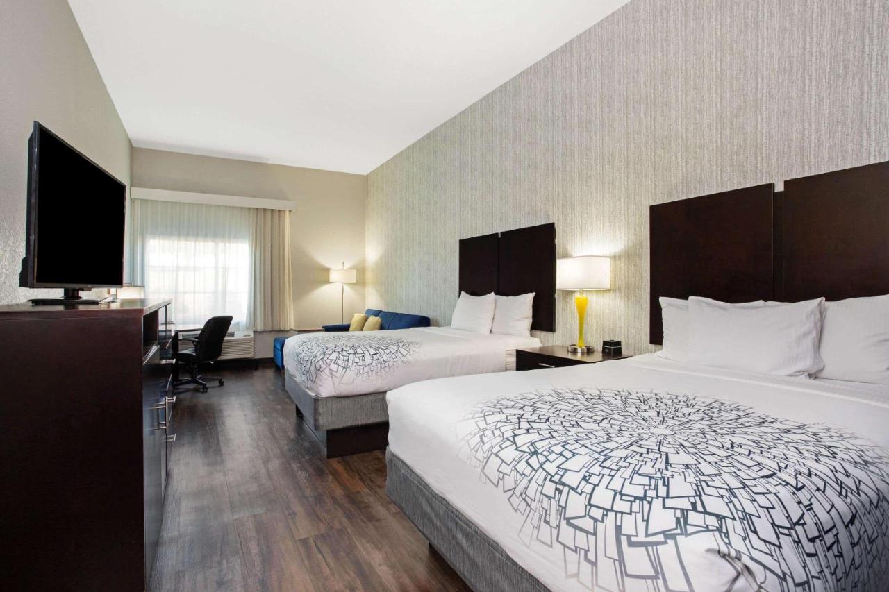 Queen Suite with Two Queen Beds - Non-Smoking at La Quinta Inn & Suites by Wyndham Palestine