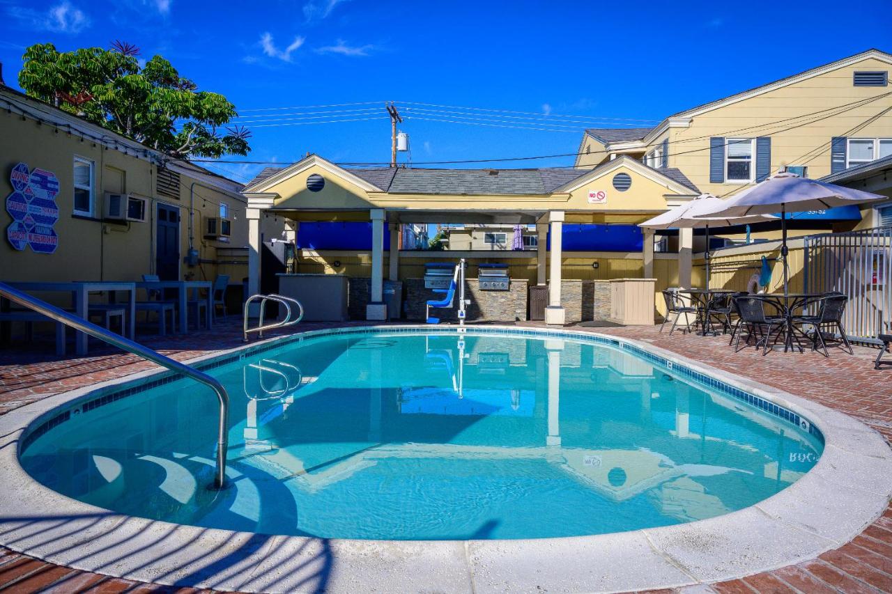 | Coronado Inn