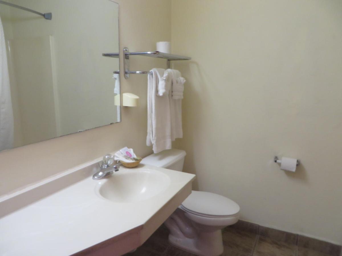 King Room - Non-Smoking at Super 8 by Wyndham Denton