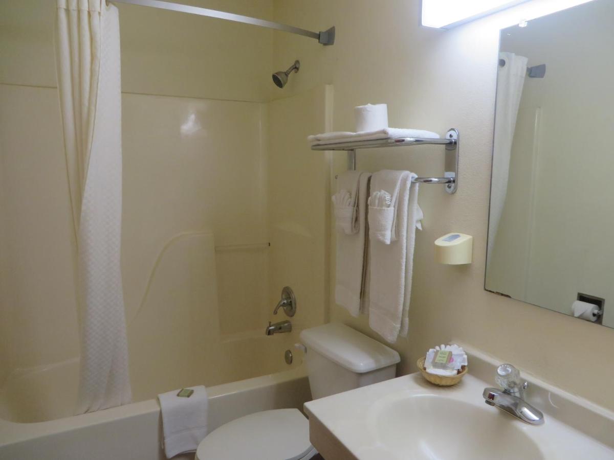 Double Room with Two Double Beds - Non-Smoking at Super 8 by Wyndham Denton