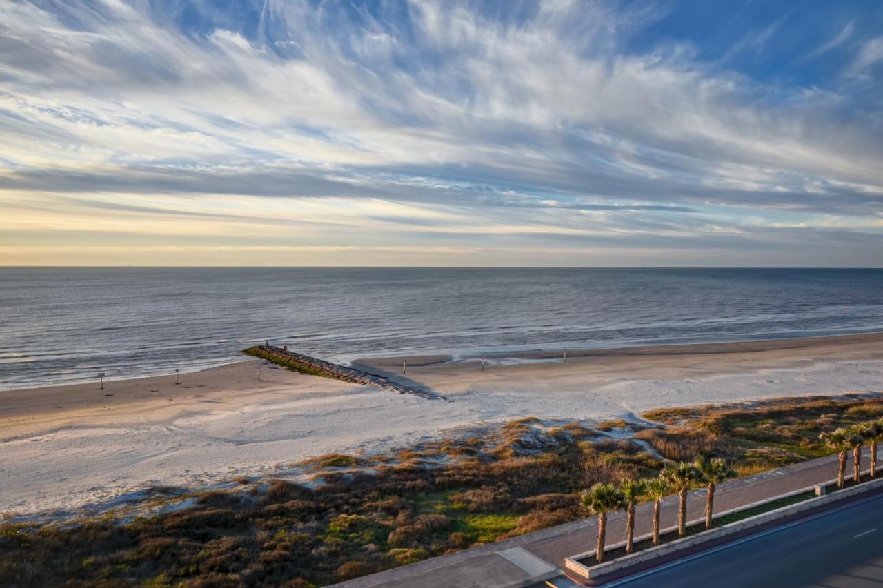 | Holiday Inn Express & Suites - Galveston Beach, an IHG Hotel