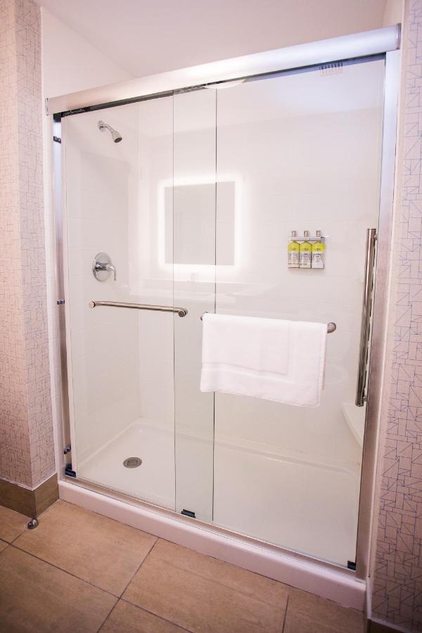 Deluxe Two Beds - Non-Smoking at Holiday Inn Express & Suites Rehoboth Beach by IHG