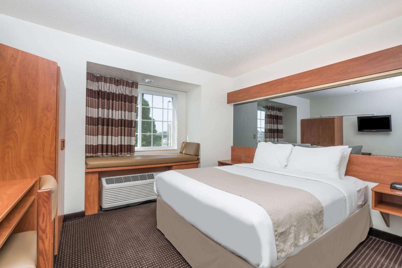 Queen Studio Suite - Non-Smoking at Microtel Inn & Suites by Wyndham Rice Lake