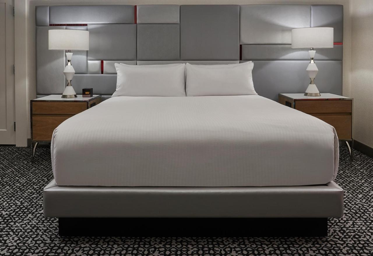 Flamingo Premium Room, 1 King, Non-Smoking at Flamingo Las Vegas Hotel & Casino