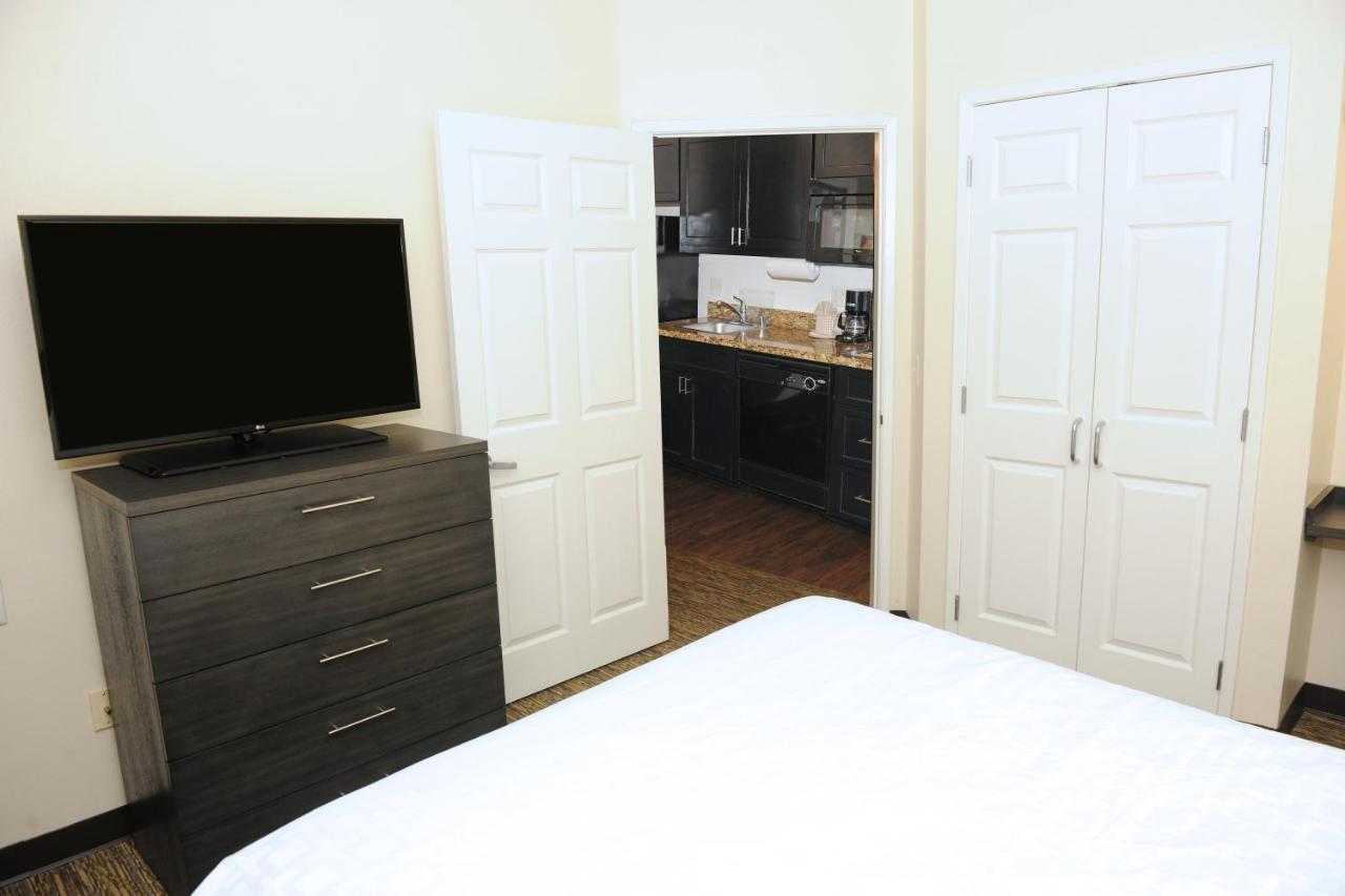 One-Bedroom Suite at Candlewood Suites Santa Maria, an IHG Hotel