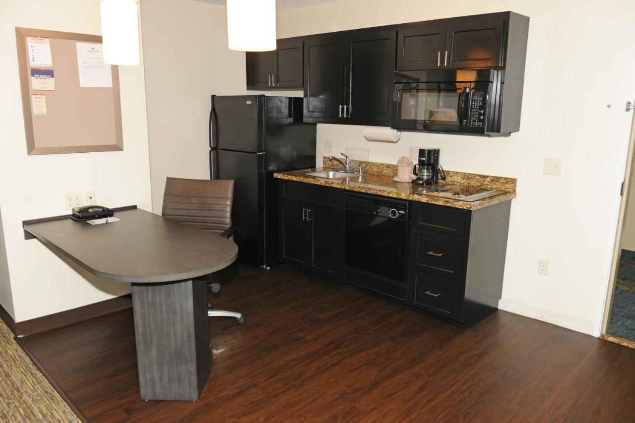 One-Bedroom Suite at Candlewood Suites Santa Maria, an IHG Hotel